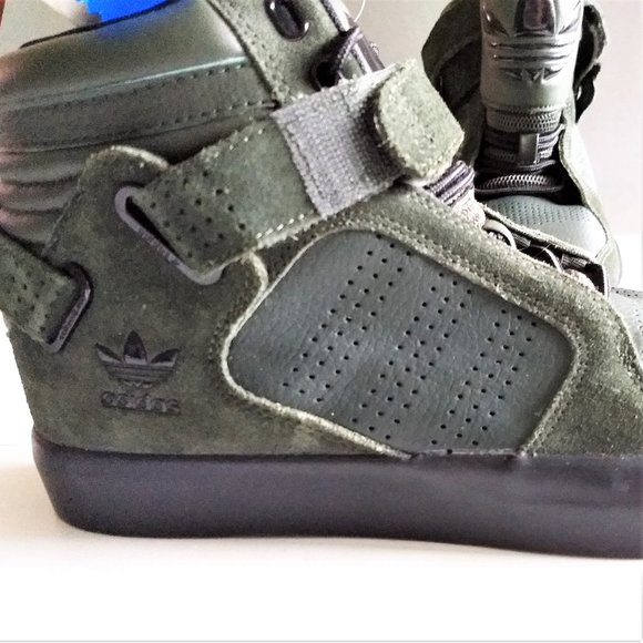 Adidas Original NWT shoes Men 8.5 athletic retro green suede Discount Shipping main image 5